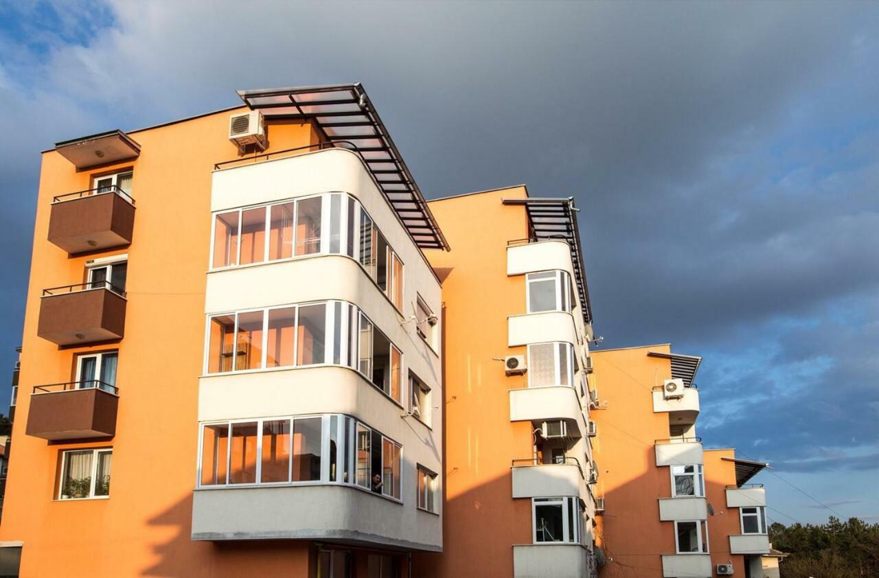 Danny House Leilighet Veliko Tŭrnovo Eksteriør bilde